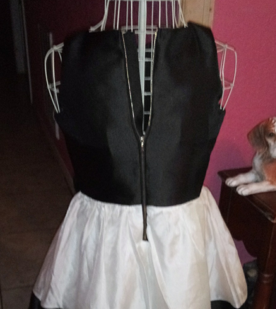 Between - Picture 2 of 3